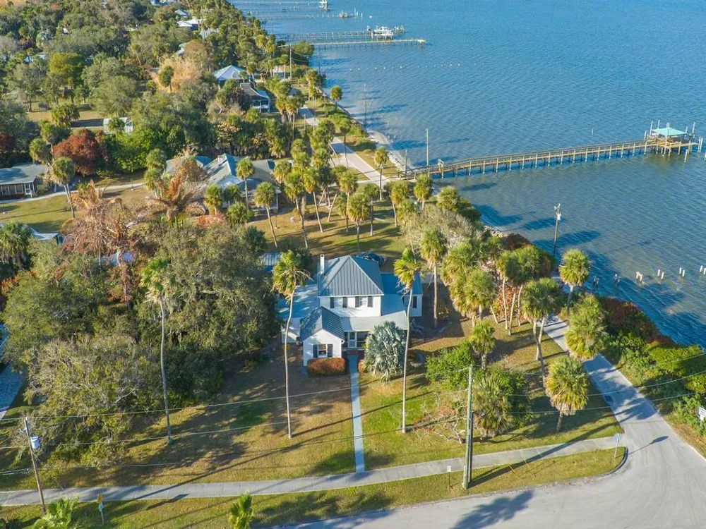 3001 N Indian River Drive Drive Fort Pierce, FL 34946