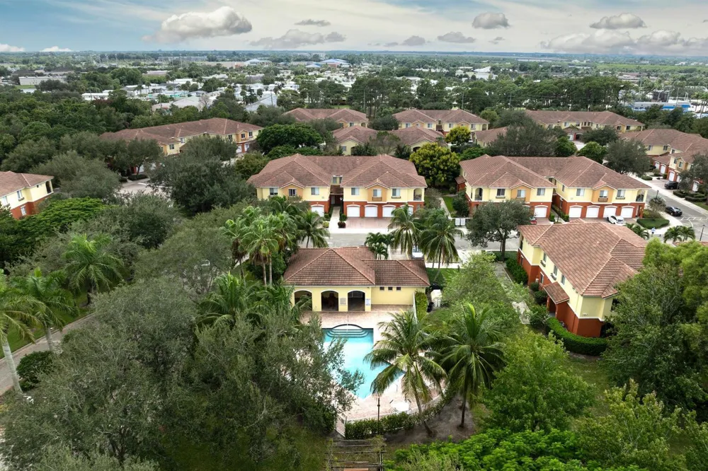 40 SE Sedona Circle #103 Stuart, FL 34994