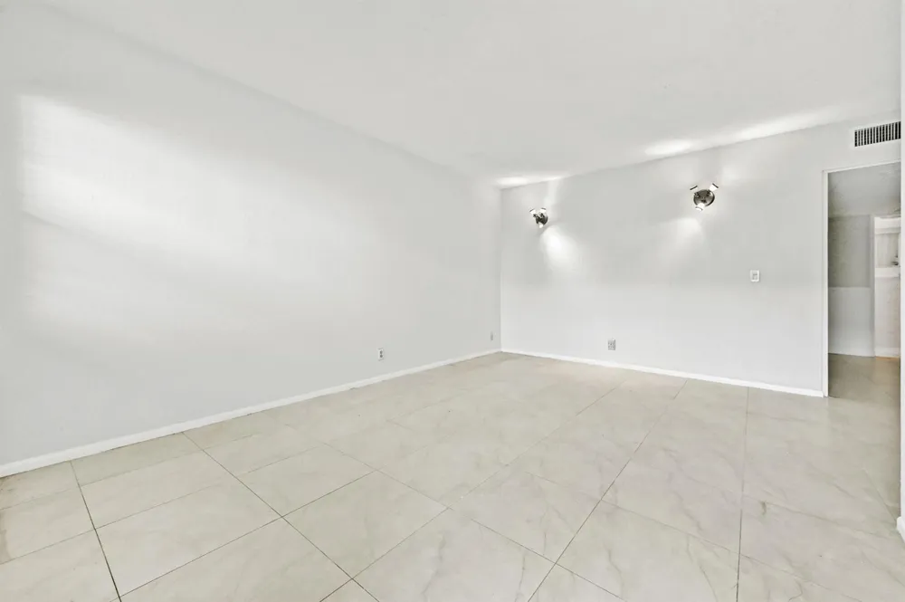240 Croton Avenue #102 Lantana, FL 33462