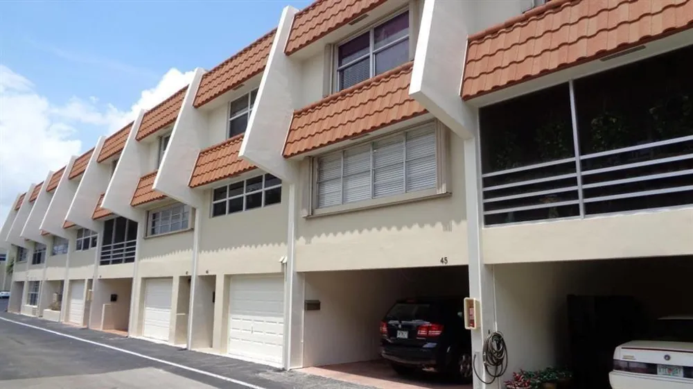 5555 OCEAN BOULEVARD #45 Lauderdale By The Sea, FL 33308
