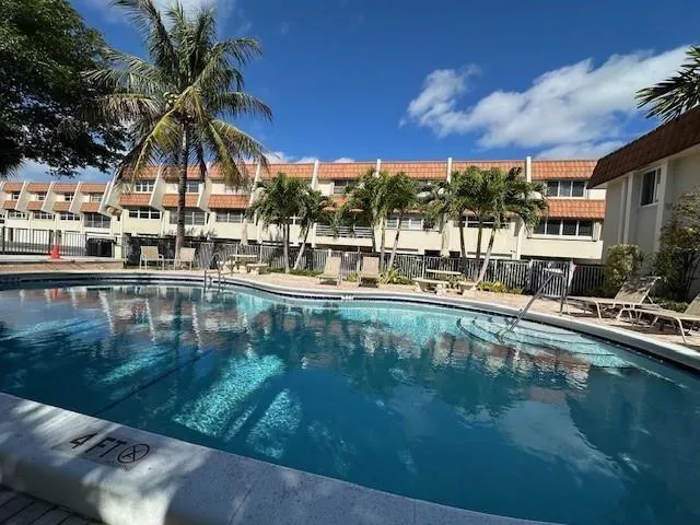 5555 OCEAN BOULEVARD #45 Lauderdale By The Sea, FL 33308
