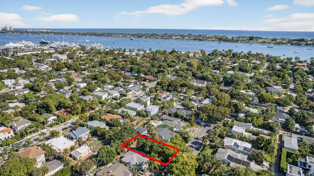 427 32nd Street West Palm Beach, FL 33407