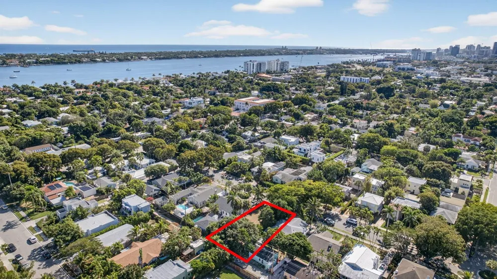 427 32nd Street West Palm Beach, FL 33407