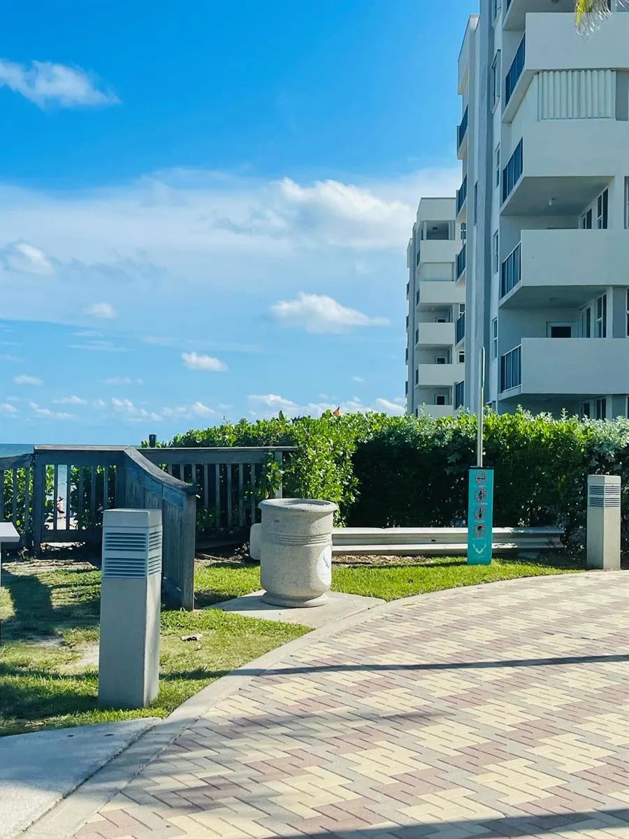 1237 Hillsboro Mile #302 Hillsboro Beach, FL 33062