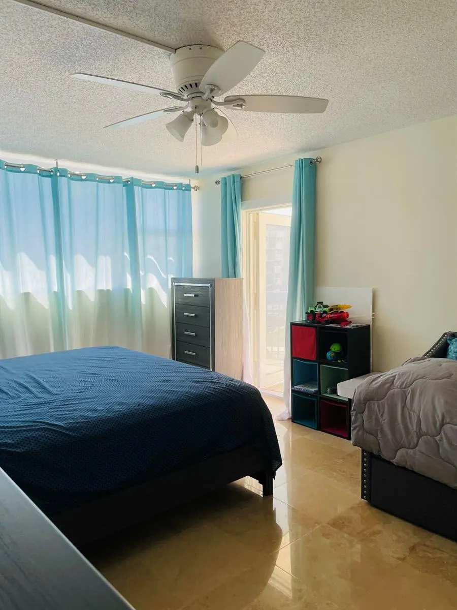 1237 Hillsboro Mile #302 Hillsboro Beach, FL 33062