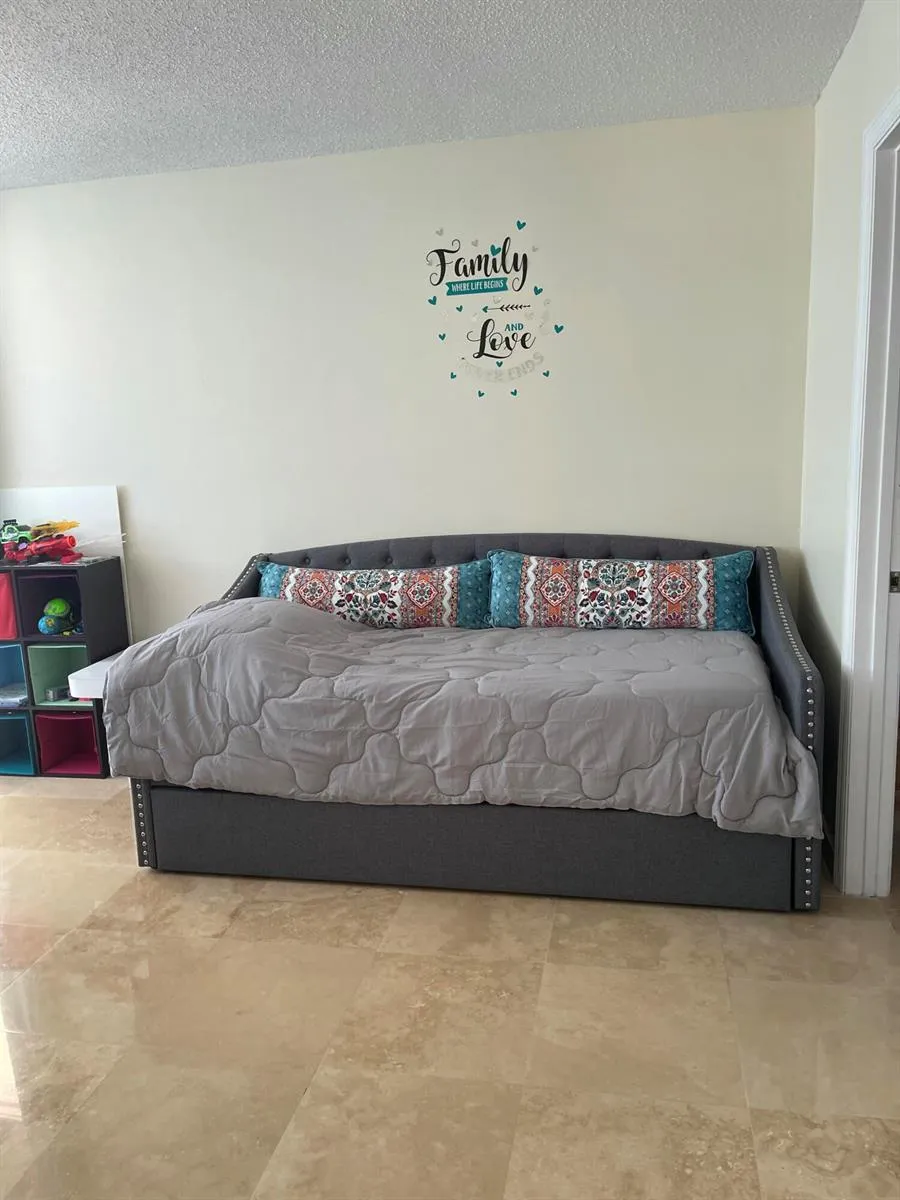 1237 Hillsboro Mile #302 Hillsboro Beach, FL 33062