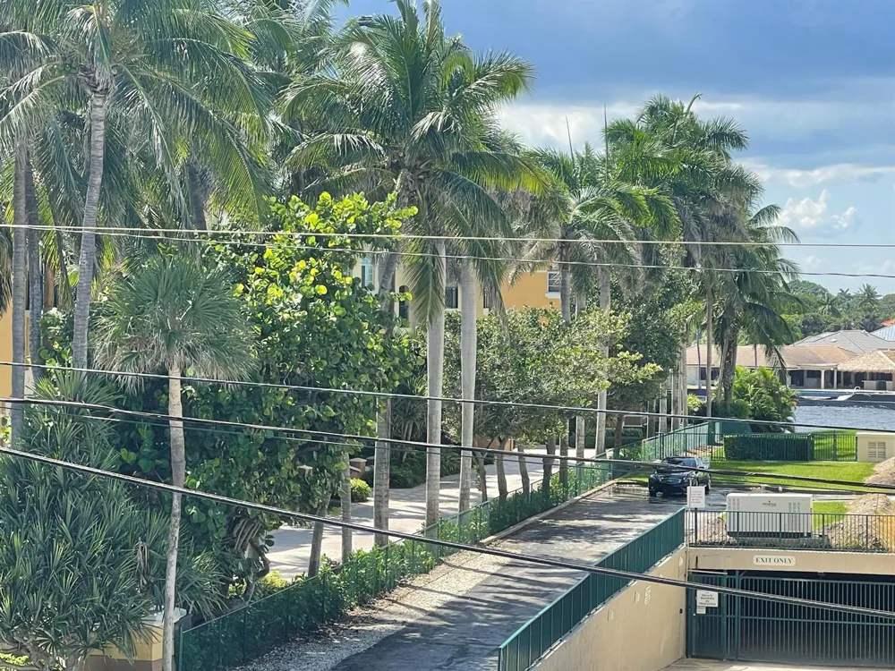 1237 Hillsboro Mile #302 Hillsboro Beach, FL 33062