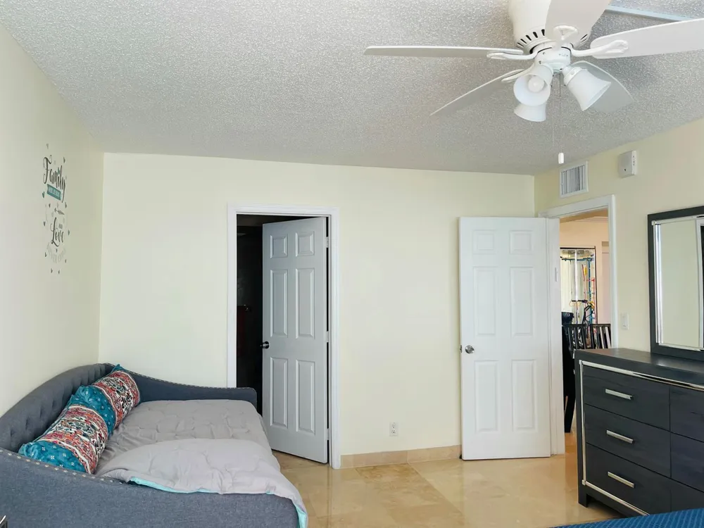 1237 Hillsboro Mile #302 Hillsboro Beach, FL 33062