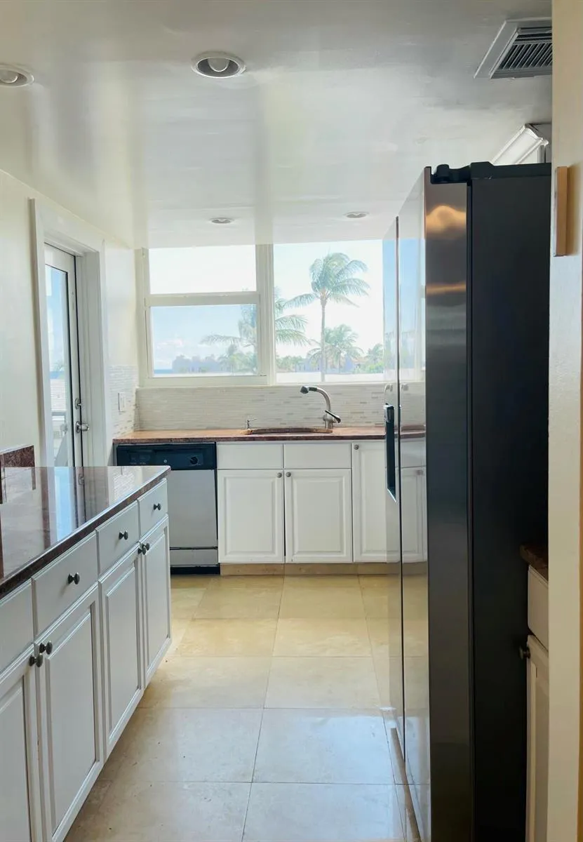 1237 Hillsboro Mile #302 Hillsboro Beach, FL 33062