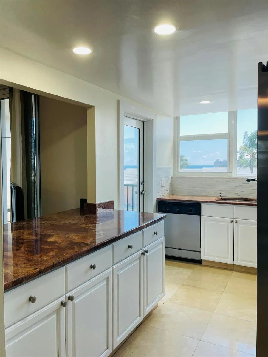 1237 Hillsboro Mile #302 Hillsboro Beach, FL 33062