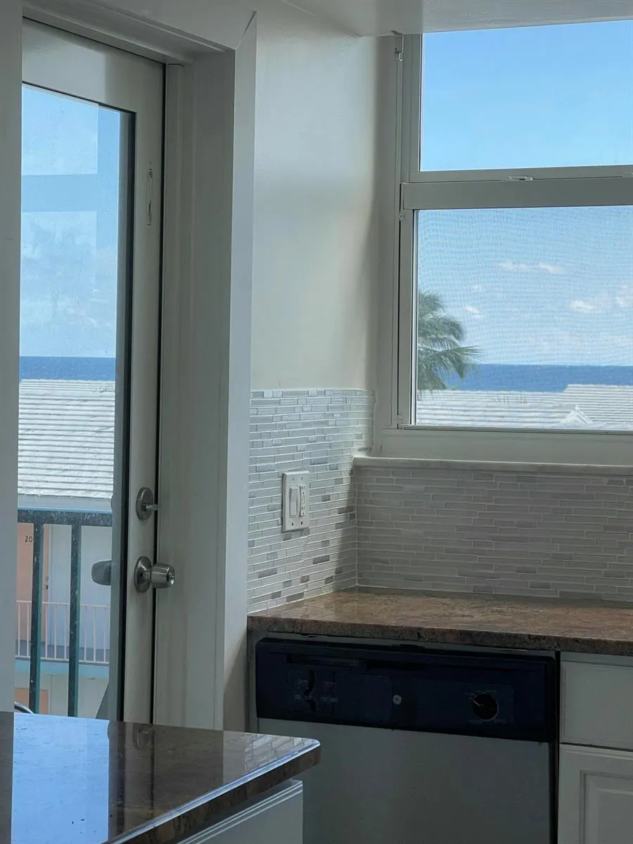1237 Hillsboro Mile #302 Hillsboro Beach, FL 33062