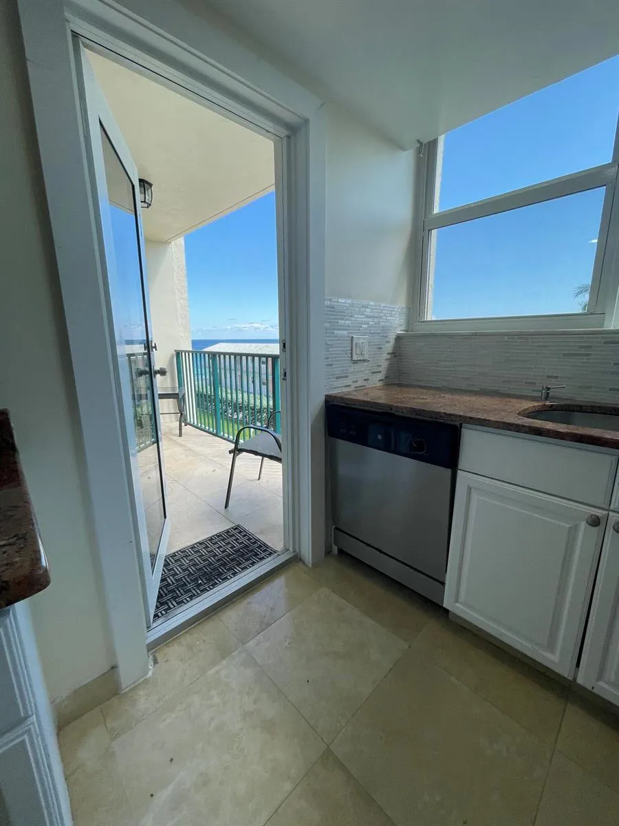 1237 Hillsboro Mile #302 Hillsboro Beach, FL 33062