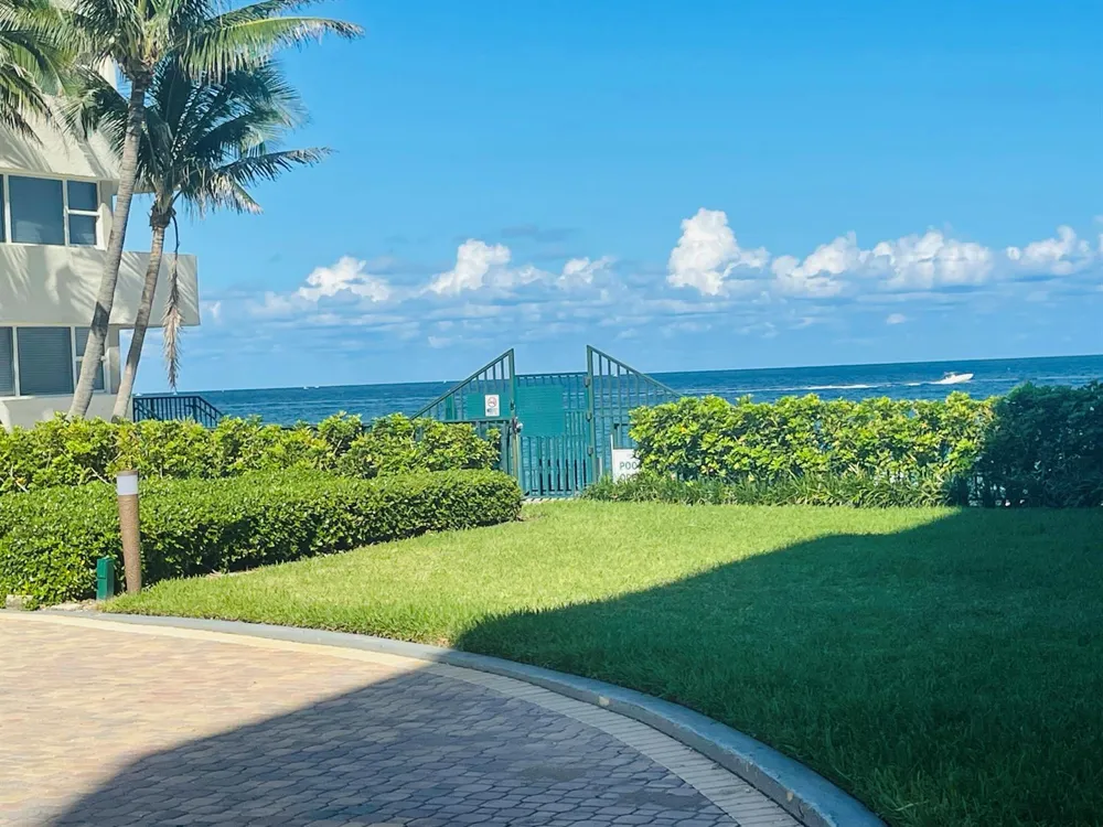 1237 Hillsboro Mile #302 Hillsboro Beach, FL 33062
