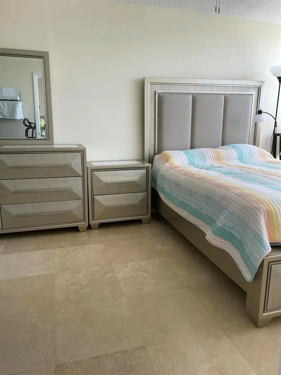 1237 Hillsboro Mile #302 Hillsboro Beach, FL 33062