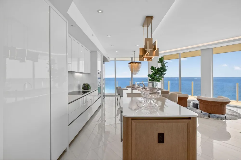 525 Fort Lauderdale Beach Boulevard #901 Fort Lauderdale, FL 33304