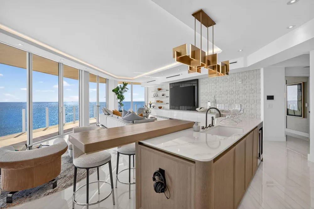 525 Fort Lauderdale Beach Boulevard #901 Fort Lauderdale, FL 33304