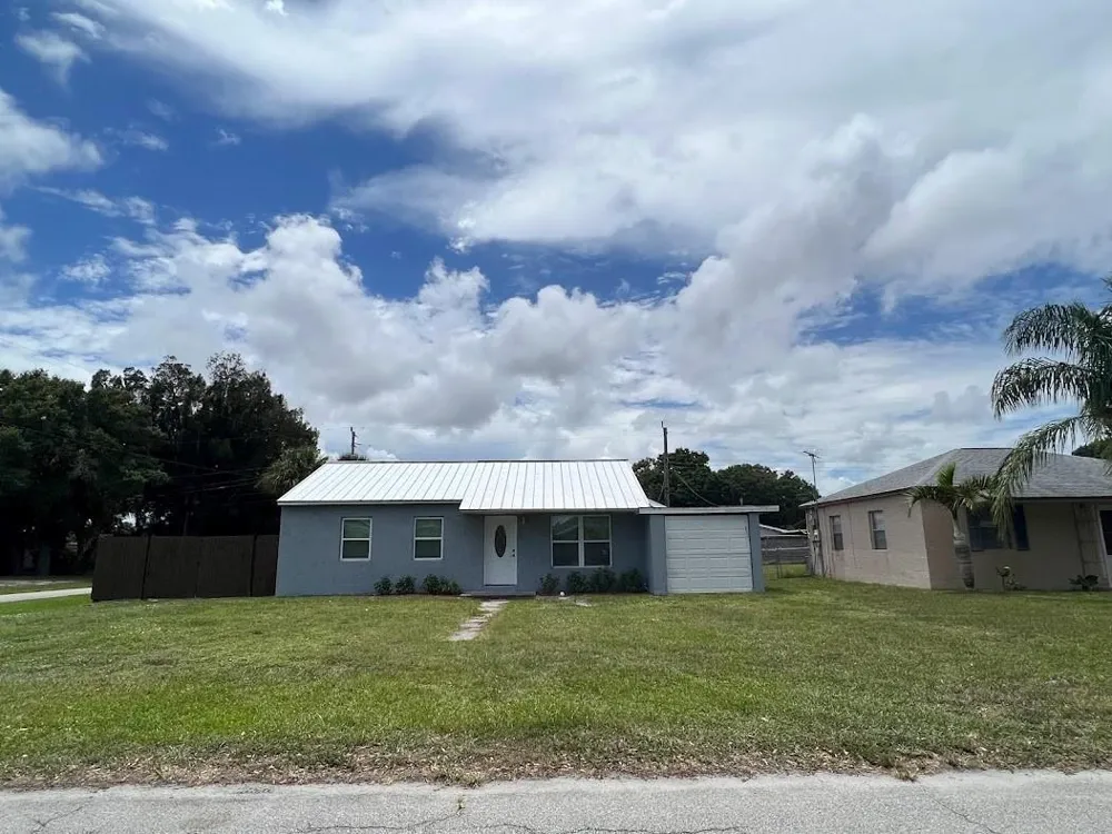 1810 Elizabeth Street Melbourne, FL 32901