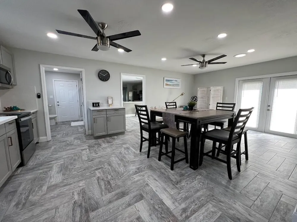 1810 Elizabeth Street Melbourne, FL 32901