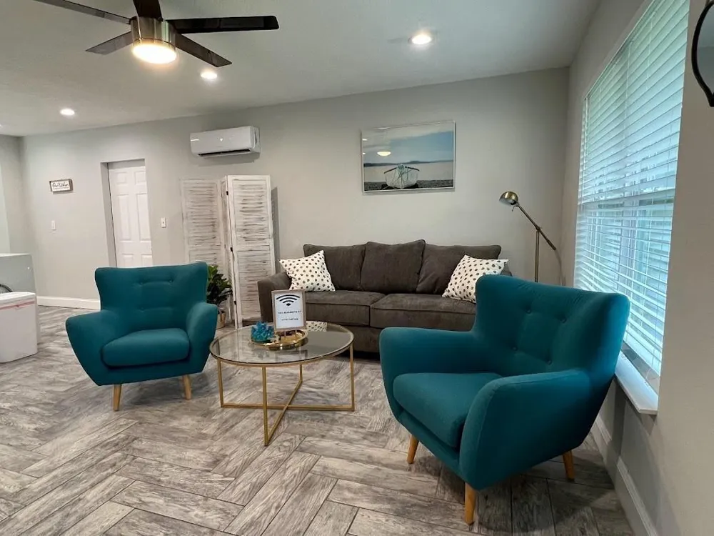 1810 Elizabeth Street Melbourne, FL 32901