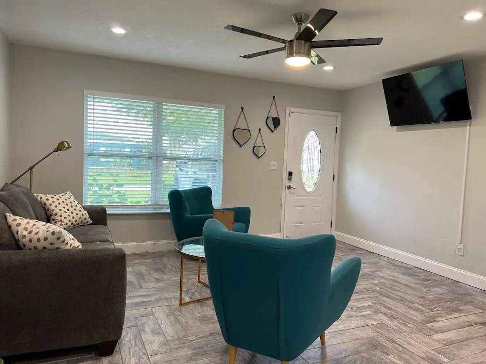 1810 Elizabeth Street Melbourne, FL 32901