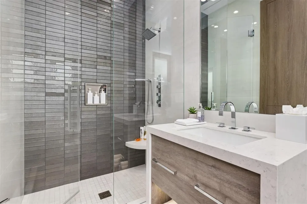 816 Riviera Isle Drive Fort Lauderdale, FL 33301