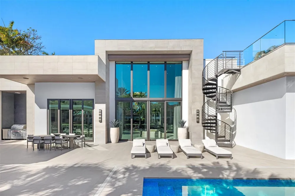 816 Riviera Isle Drive Fort Lauderdale, FL 33301