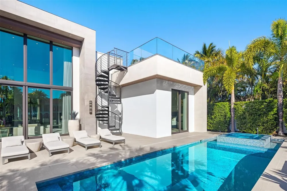 816 Riviera Isle Drive Fort Lauderdale, FL 33301