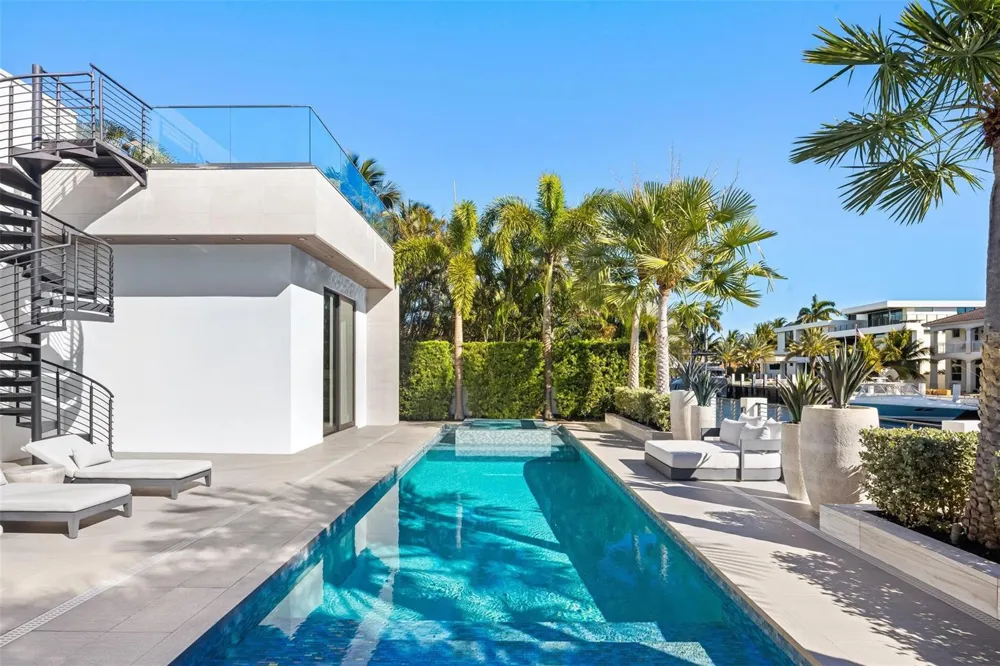 816 Riviera Isle Drive Fort Lauderdale, FL 33301