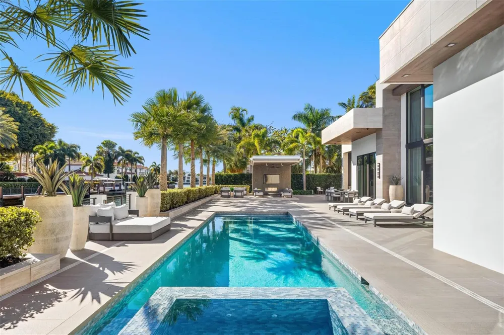 816 Riviera Isle Drive Fort Lauderdale, FL 33301