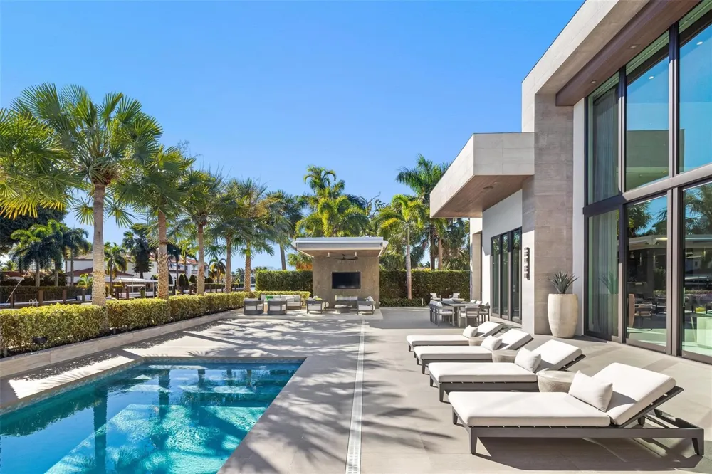 816 Riviera Isle Drive Fort Lauderdale, FL 33301