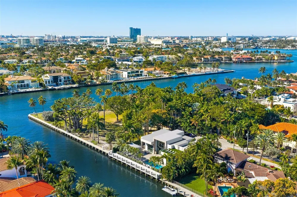 816 Riviera Isle Drive Fort Lauderdale, FL 33301