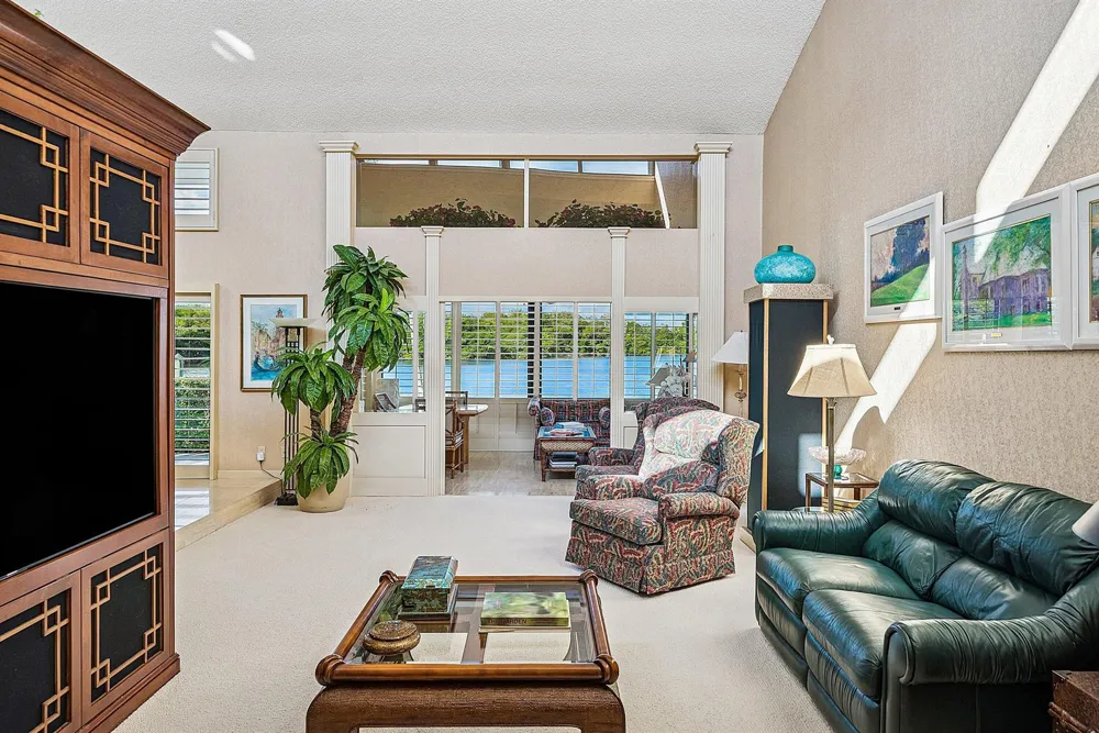 6110 Ocean Boulevard #40 Ocean Ridge, FL 33435