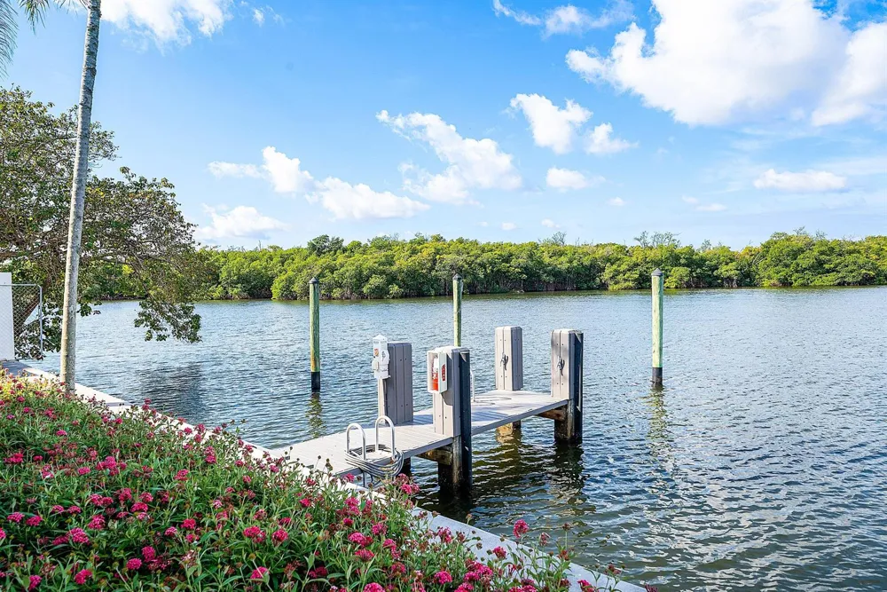 6110 Ocean Boulevard #40 Ocean Ridge, FL 33435