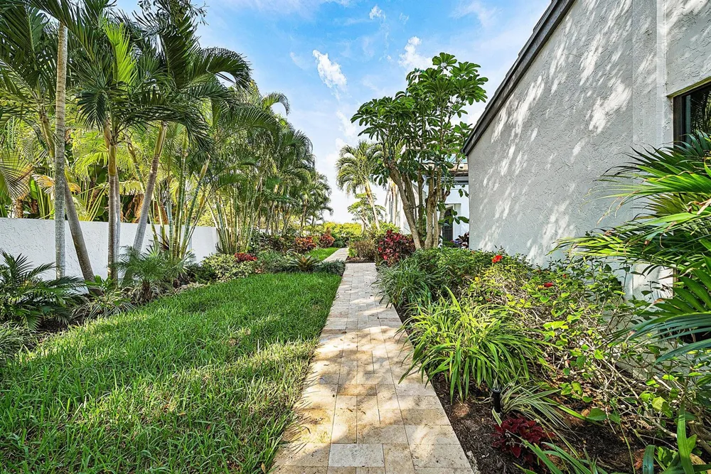 6110 Ocean Boulevard #40 Ocean Ridge, FL 33435