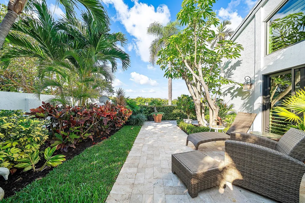 6110 Ocean Boulevard #40 Ocean Ridge, FL 33435
