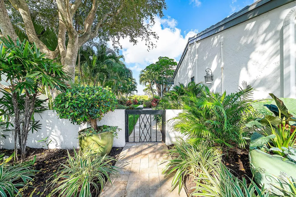 6110 Ocean Boulevard #40 Ocean Ridge, FL 33435