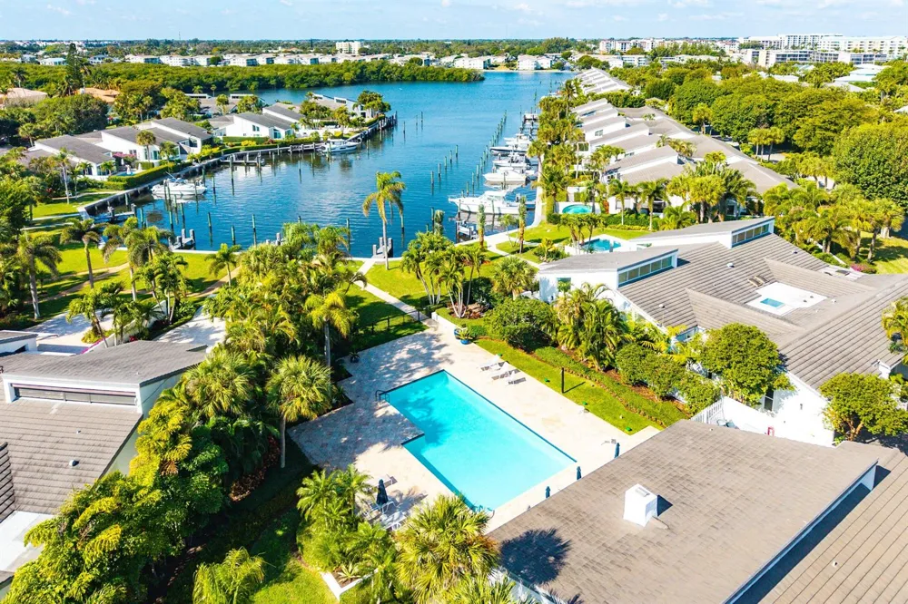 6110 Ocean Boulevard #40 Ocean Ridge, FL 33435