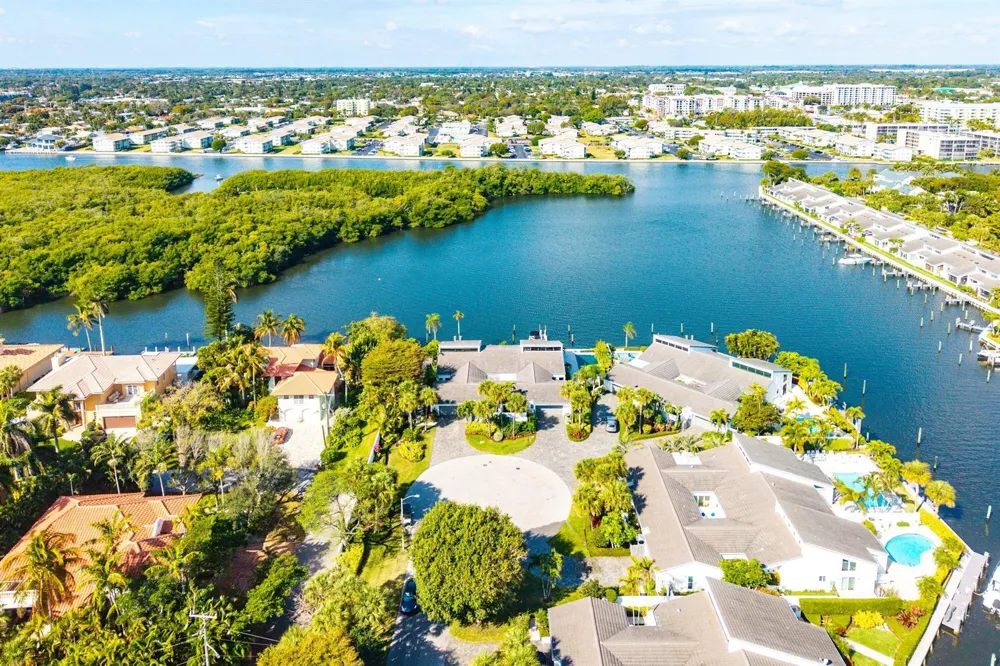 6110 Ocean Boulevard #40 Ocean Ridge, FL 33435