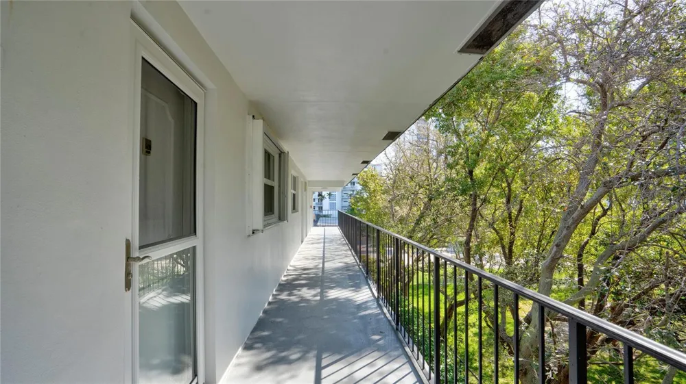 1501 S Ocean Boulevard #325 Lauderdale By The Sea, FL 33062