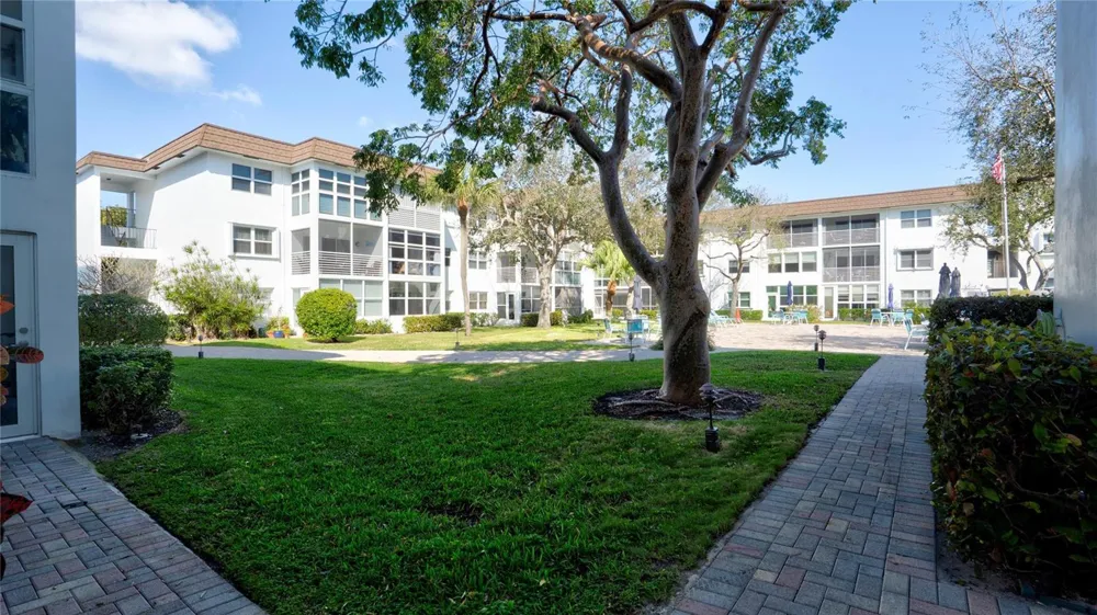 1501 S Ocean Boulevard #325 Lauderdale By The Sea, FL 33062