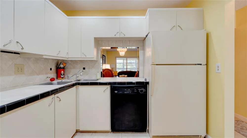 1501 S Ocean Boulevard #325 Lauderdale By The Sea, FL 33062