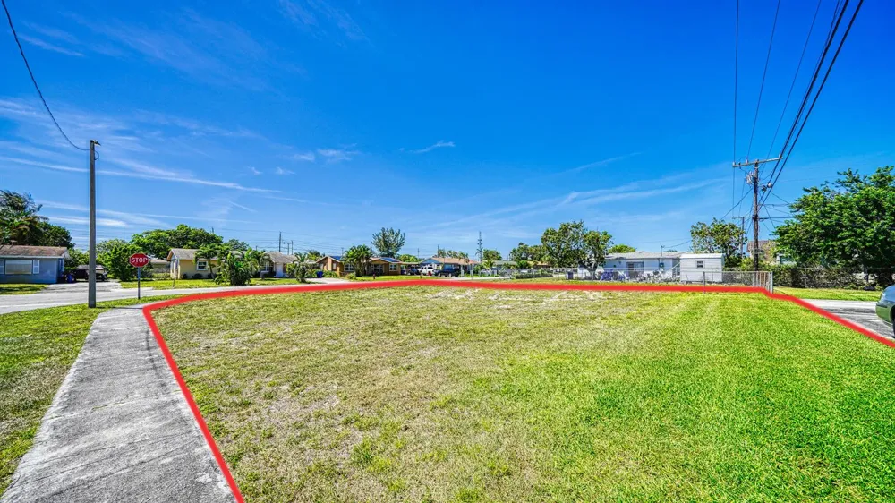 398 W 23rd Street Riviera Beach, FL 33404