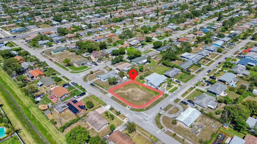 398 W 23rd Street Riviera Beach, FL 33404