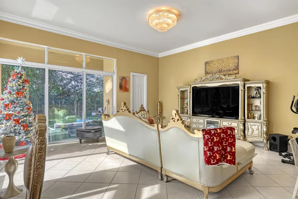 3389 Lago De Talavera Lake Worth, FL 33467