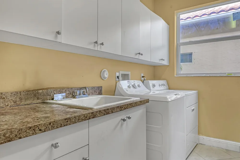 3389 Lago De Talavera Lake Worth, FL 33467