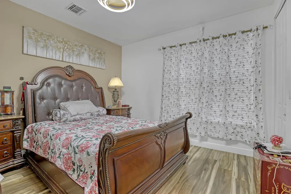 3389 Lago De Talavera Lake Worth, FL 33467