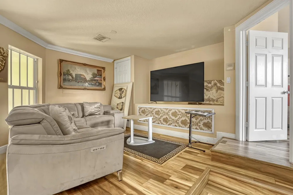 3389 Lago De Talavera Lake Worth, FL 33467