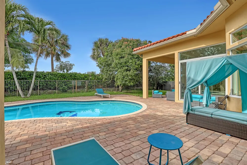 3389 Lago De Talavera Lake Worth, FL 33467