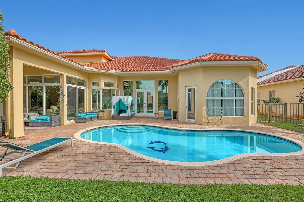 3389 Lago De Talavera Lake Worth, FL 33467