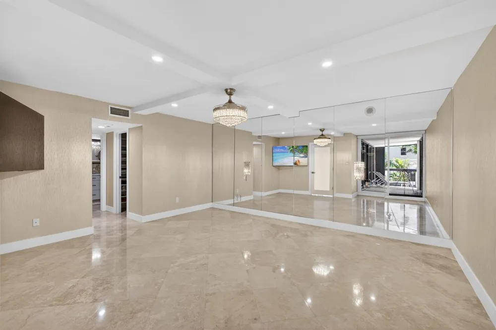 5380 Ocean Drive #3b Singer Island, FL 33404